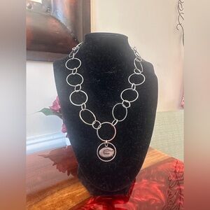 Women’s Circle Silver Tone University of Georgia Pendant Necklace EUC 18”